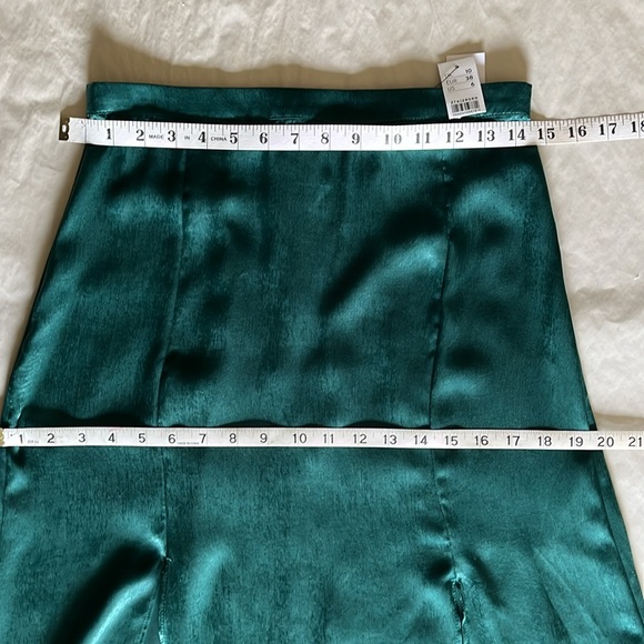 NWT - TOPSHOP - Maxi Skirt with Thigh Slits in Emerald Green - UK 10 / US 6 - Picture 8 of 9